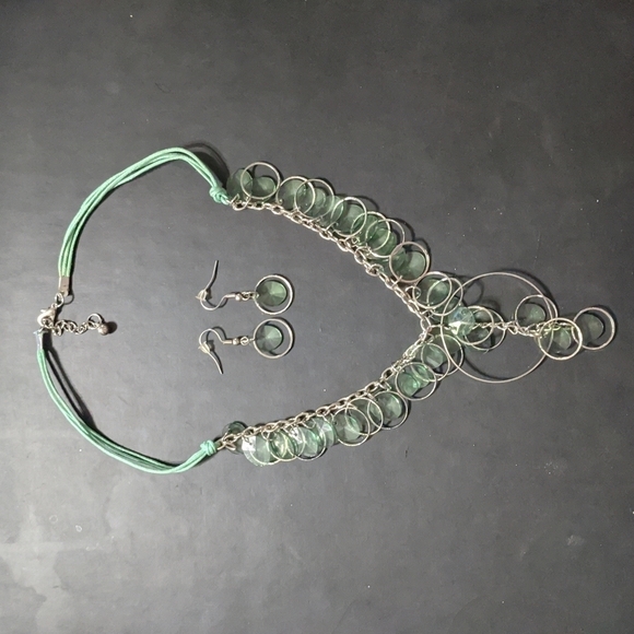 Silver Tone Light Green Crystal Disc Statement Necklace and Earrings Set - Picture 1 of 6